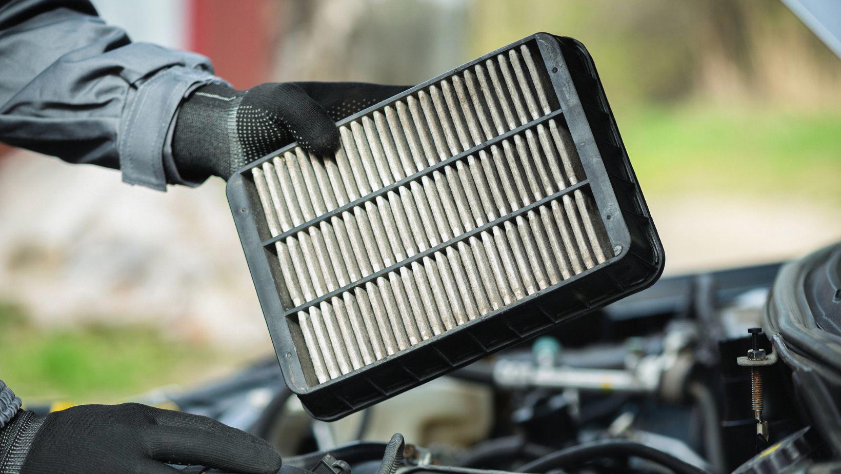 Cum influenteaza filtrul de aer murdare in consumul de carburant si functionarea motorului?