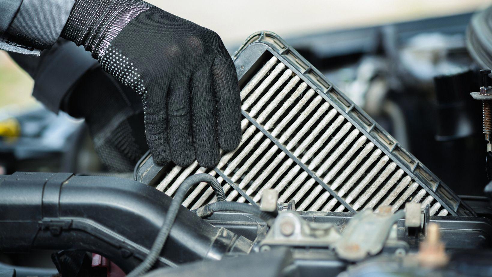Cum influenteaza filtrul de aer murdare in consumul de carburant si functionarea motorului?