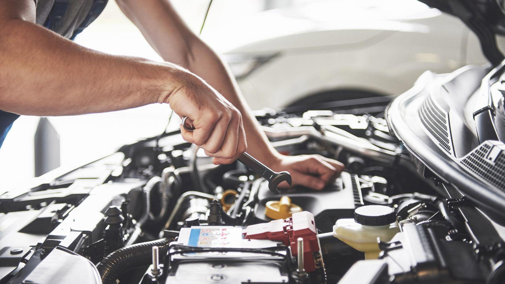 Piesele auto care se strica cel mai repede – Ce trebuie sa stii inainte sa ajungi la service 