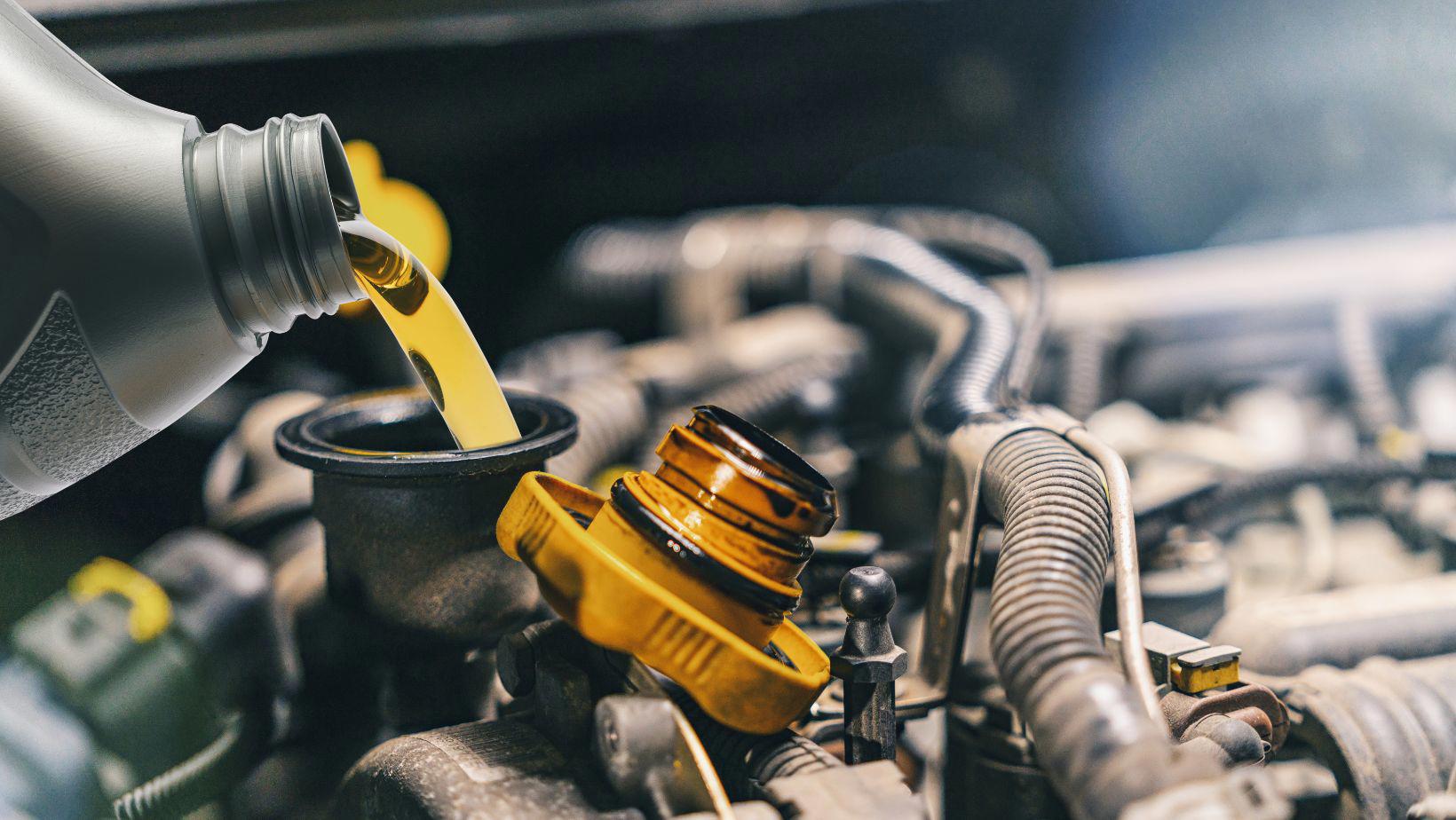 Uleiul de motor potrivit pentru masina ta – Ghid pe marci si tipuri 